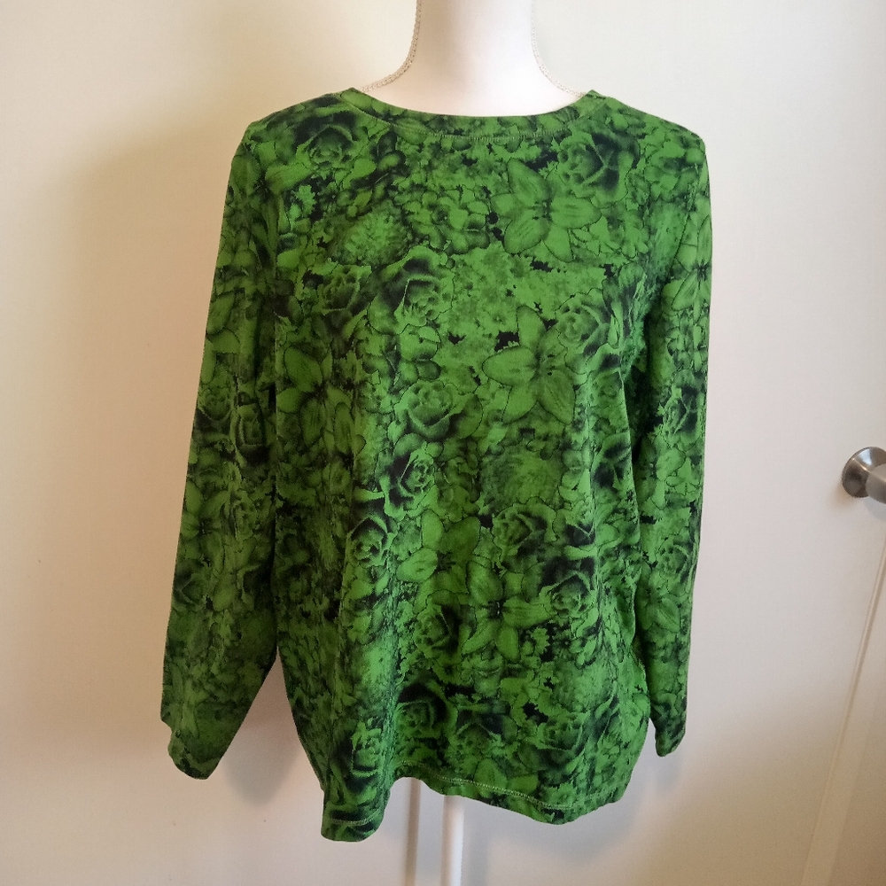 D & CO Active Long Sleeve Top